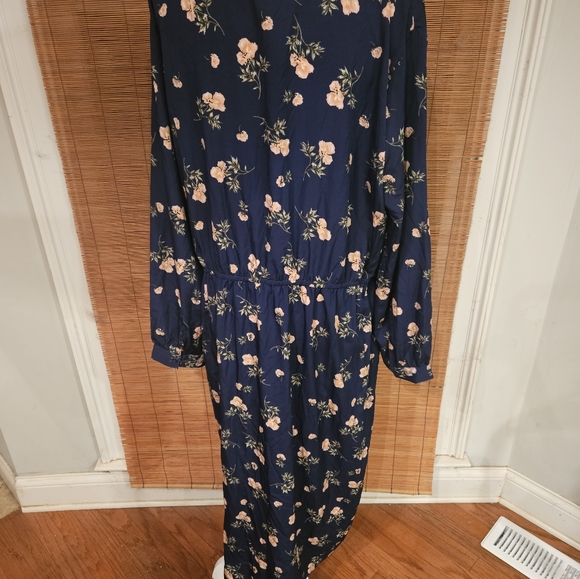 INFLUENCE ASOS navy faux wrap midi dress with pink floral print and ruffle - Picture 4 of 8